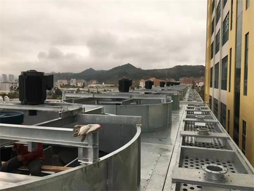 冷卻塔運用過程中出現(xiàn)噪音及振蕩怎么辦?(冷卻塔的振